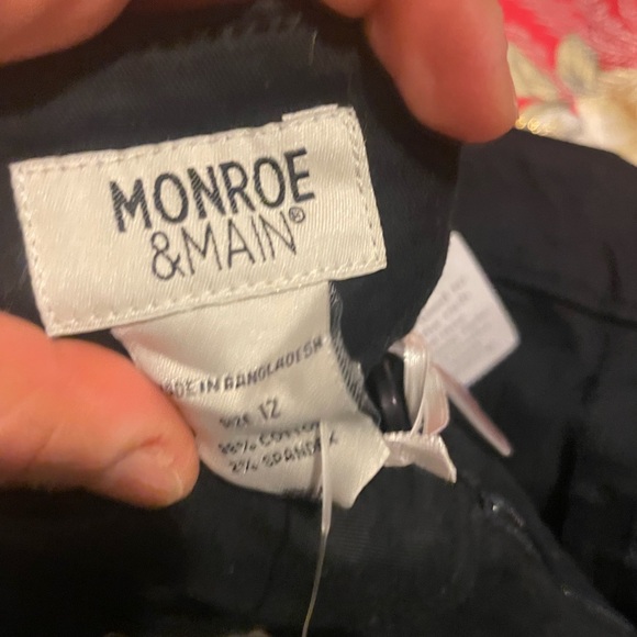 Cropped pants ⭐️10for$10.00 - Picture 7 of 9